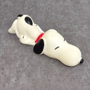 VtgSnoopy squeaky toy 1966- 7.5" Conagra United Feature Syndicate Inc. works
